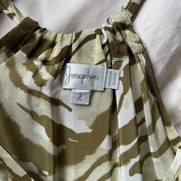 JOSEPHINE MAXI DRESS IN SMALL - Picture 4 of 5